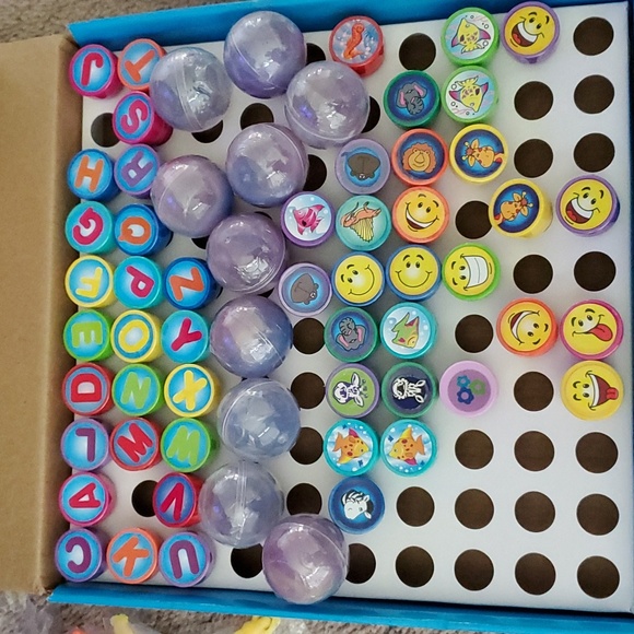 Classroom Treasure Box Prizes Kids Birthday Party Favors Assorted Goody Bags - Picture 4 of 7